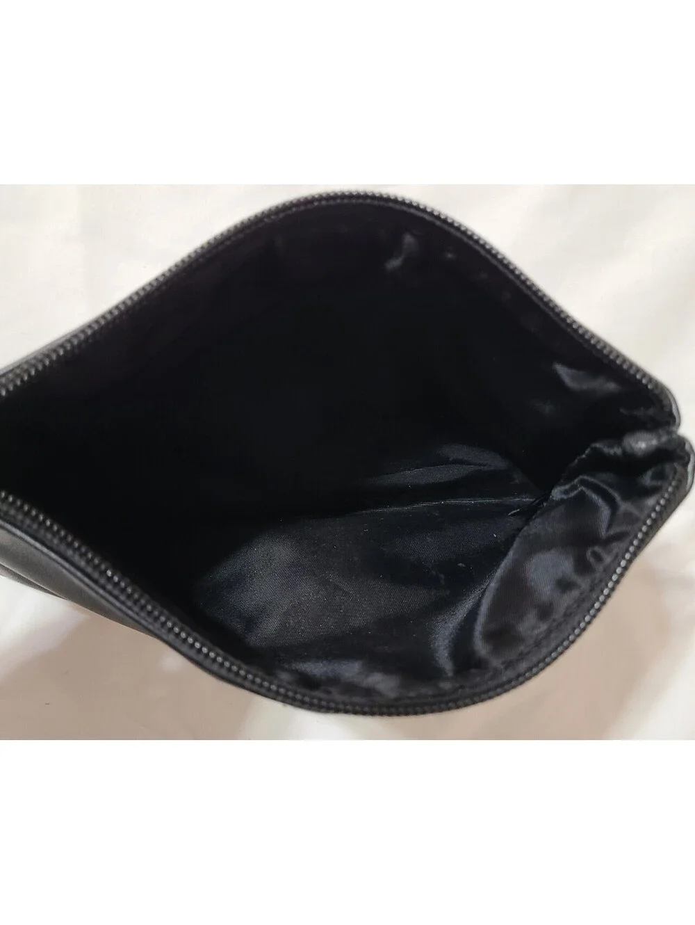 Victoria’s Secret Cosmetic Makeup Bag Womens Sz Small Black Multicolor Geometric